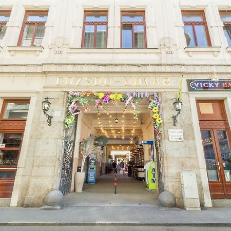 Curry Apartments Будапеща Екстериор снимка