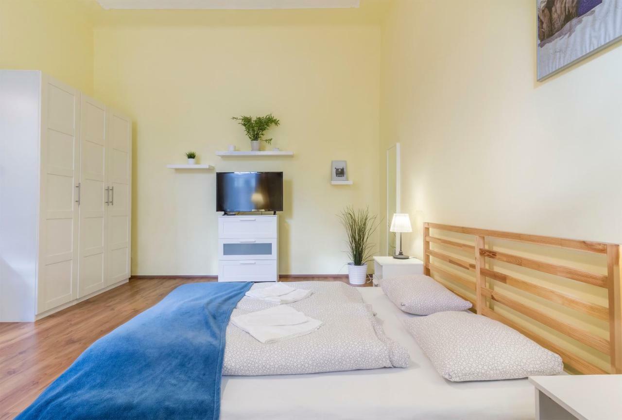 Curry Apartments Будапеща Екстериор снимка