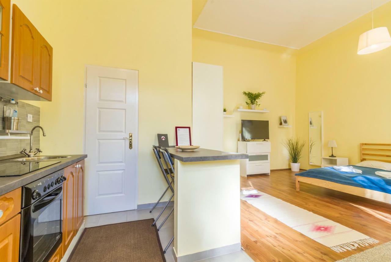 Curry Apartments Будапеща Екстериор снимка
