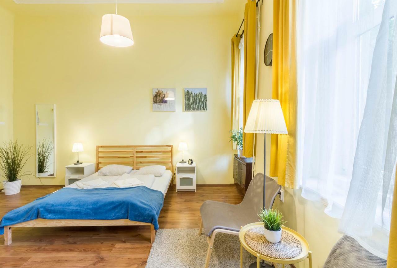 Curry Apartments Будапеща Екстериор снимка